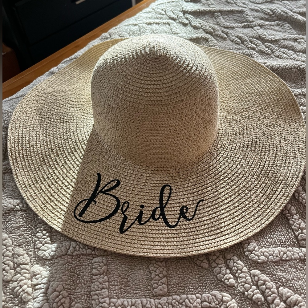 Floppy embroidered "Bride" sun hat